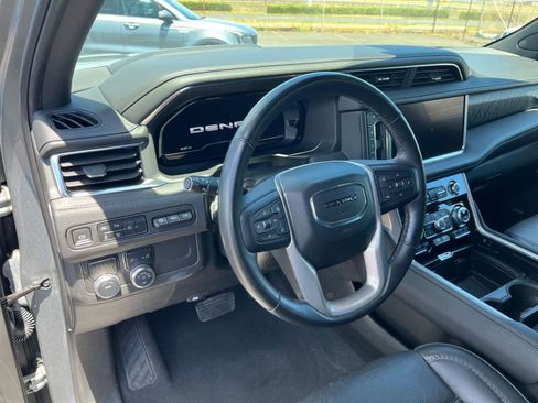Used 2023 GMC Yukon Denali RWD image 37