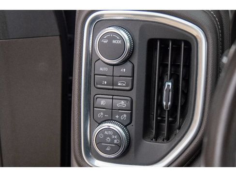 Used 2020 GMC Sierra 1500 SLT w/ SLT Premium Plus Package AWD/4WD image 26