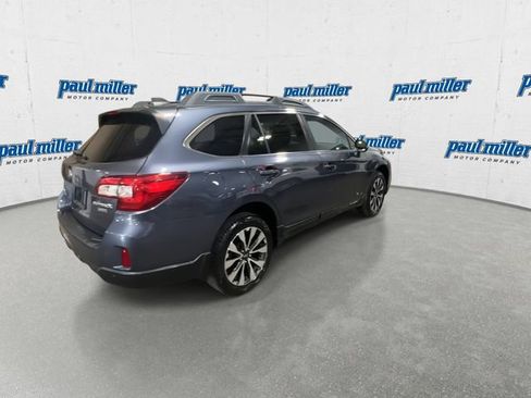 Used 2017 Subaru Outback 3.6R Limited AWD/4WD image 11
