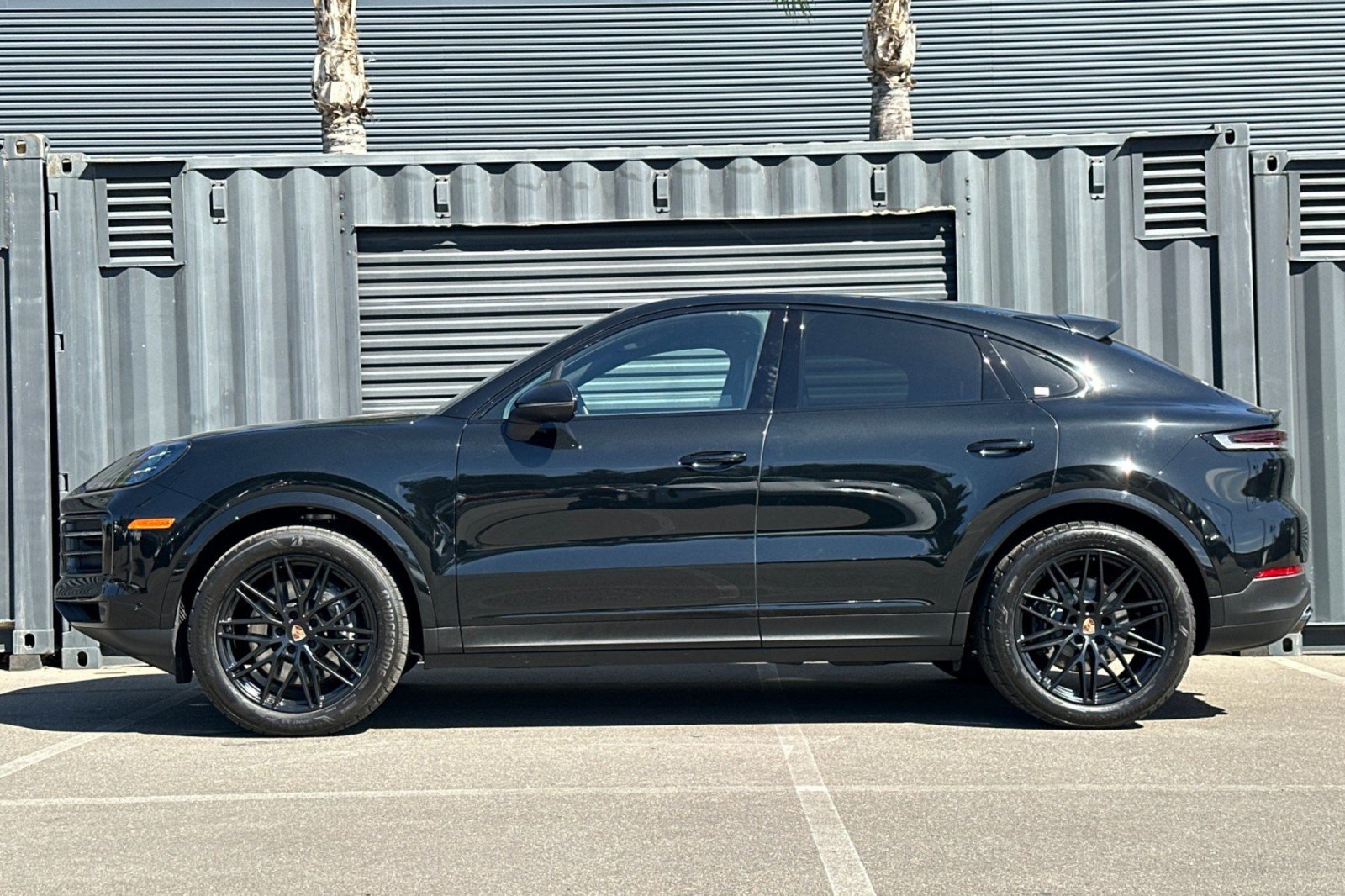 Used 2026 Porsche Cayenne Coupe AWD/4WD image 2