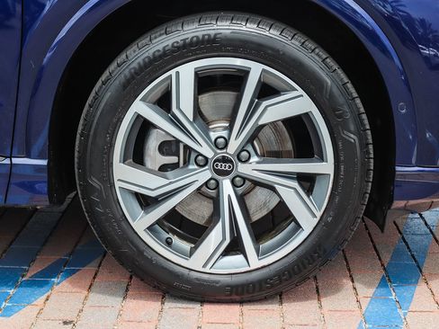 Certified 2023 Audi Q4 e-tron Premium Plus w/ Premium Plus AWD/4WD image 10
