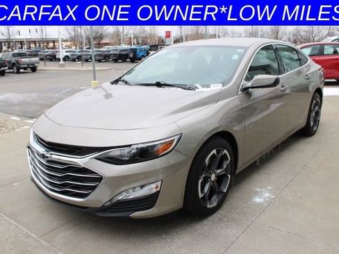Used 2022 Chevrolet Malibu LT image 3