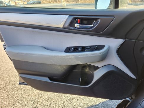 Used 2019 Subaru Outback 2.5i Premium image 23