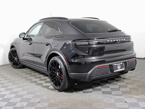 Certified 2025 Porsche Macan 4S Electric image 3