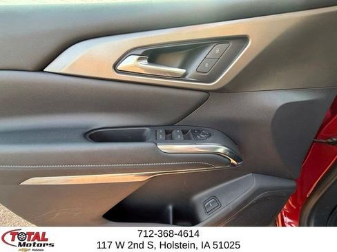 Used 2024 Chevrolet Traverse LT w/ LPO, Floor Liner Package FWD image 9