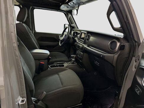 Used 2023 Jeep Wrangler Unlimited w/ Cold Weather Group image 31