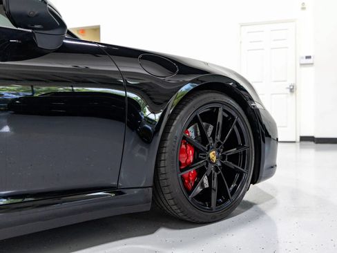 Used 2020 Porsche 911 Carrera S RWD image 65
