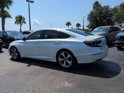 Used 2019 Honda Accord Touring image 6