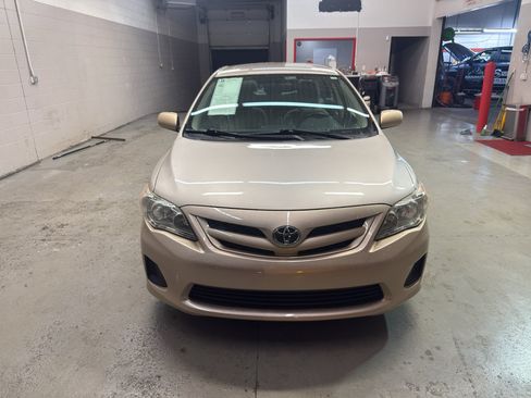 Used 2011 Toyota Corolla FWD image 2