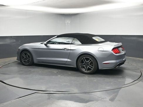 Used 2023 Ford Mustang Premium image 3
