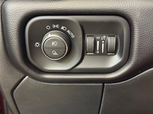 Used 2022 RAM 2500 Laramie AWD/4WD image 29