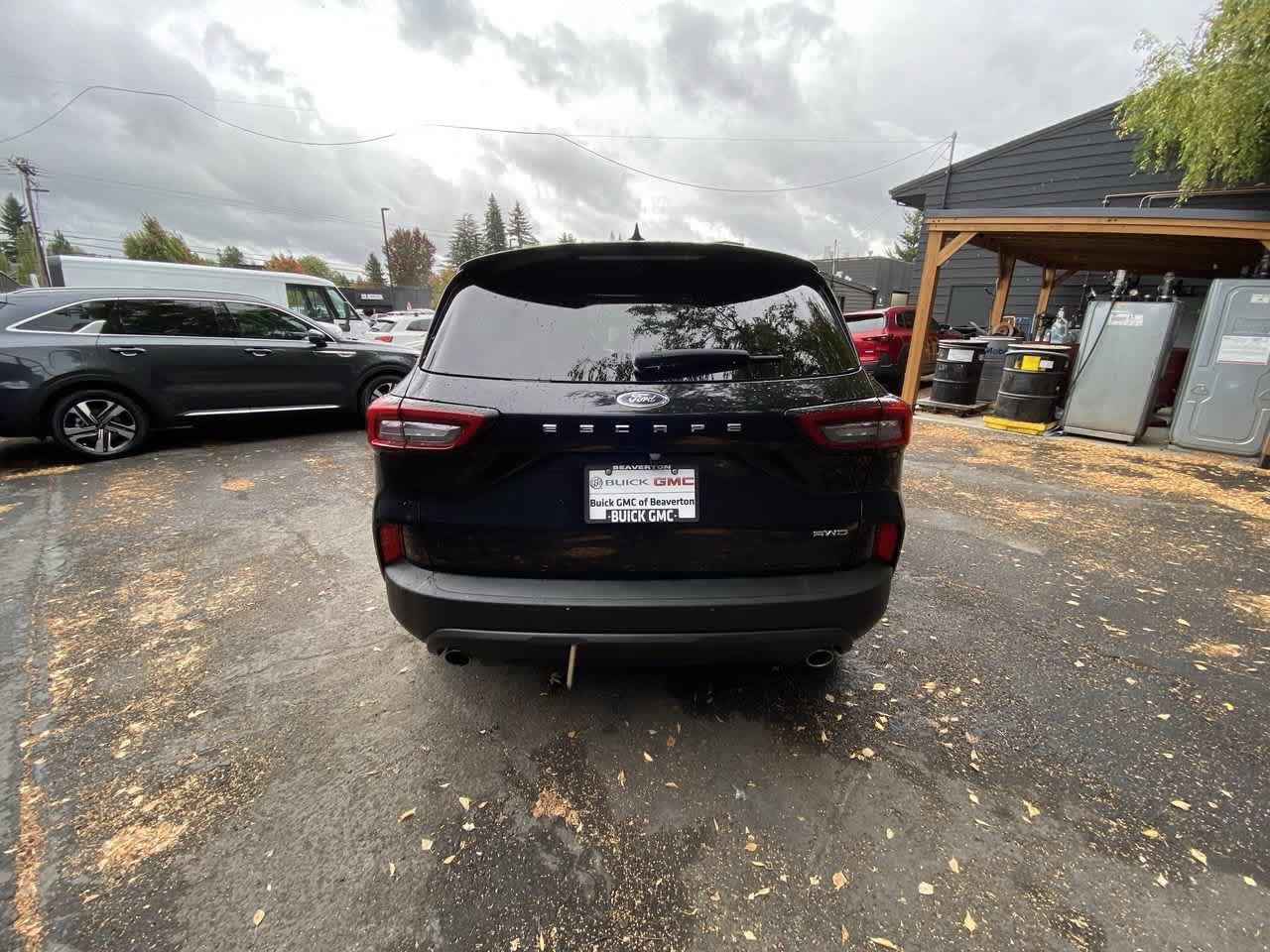 Used 2025 Ford Escape ST-Line Select AWD/4WD image 5