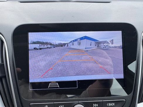 Used 2024 Chevrolet Malibu LT image 17