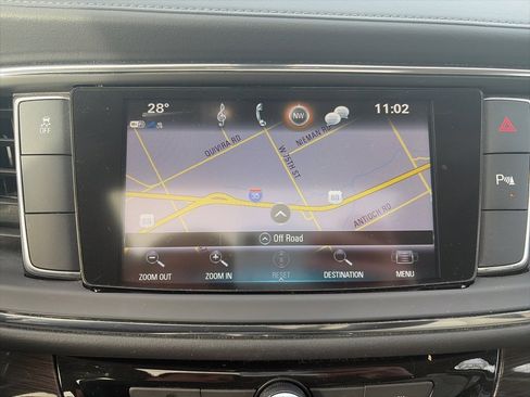 Used 2018 Buick Enclave Essence image 13