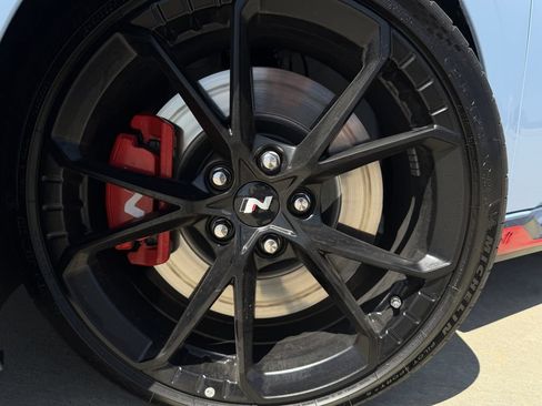 Used 2026 Hyundai Elantra N w/ Cargo Package FWD image 9