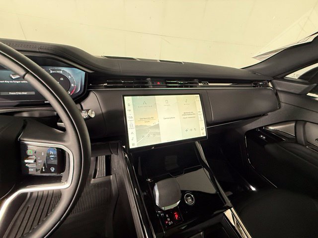 New 2026 Land Rover Range Rover Sport SE AWD/4WD image 23