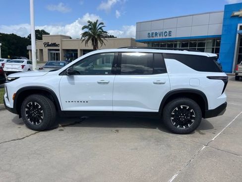 New 2026 Chevrolet Traverse Z71 w/ Enhanced Driving Package AWD/4WD image 3
