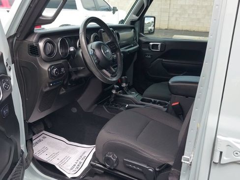 Used 2023 Jeep Wrangler Unlimited w/ Cold Weather Group AWD/4WD image 13