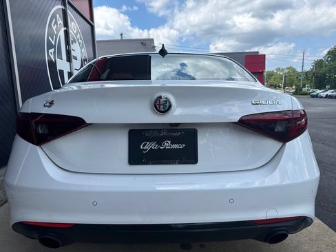 Used 2022 Alfa Romeo Giulia Ti AWD/4WD image 10
