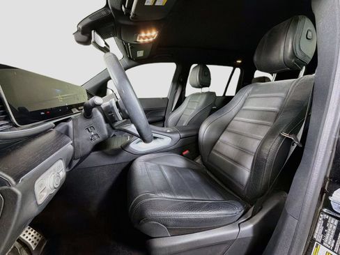 Used 2025 Mercedes-Benz GLS 450 4MATIC image 12