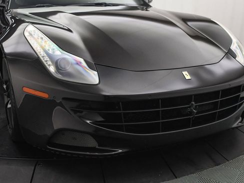 Used 2015 Ferrari FF Black image 26