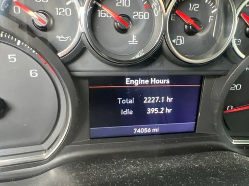 Used 2020 Chevrolet Silverado 1500 RST AWD/4WD image 6
