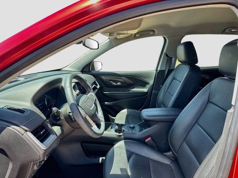 Used 2023 GMC Terrain SLT FWD image 10