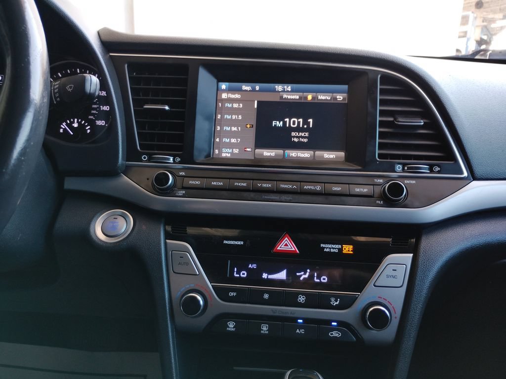 Used 2018 Hyundai Elantra Value Edition FWD image 32