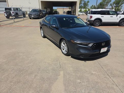 Used 2025 Honda Accord LX image 6
