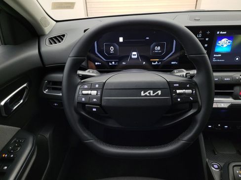 Used 2025 Kia K4 EX FWD image 22