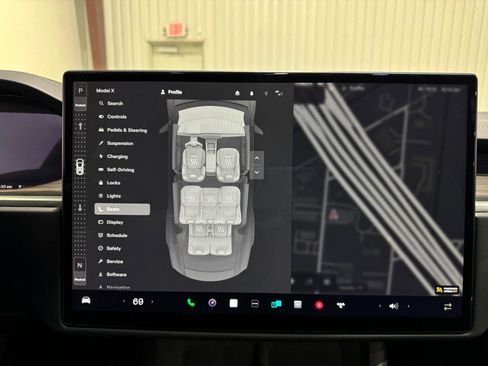 Used 2023 Tesla Model X image 22