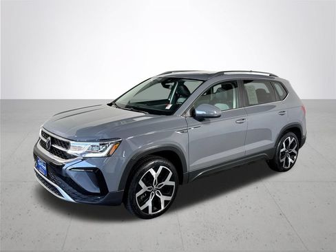 Used 2022 Volkswagen Taos SEL AWD/4WD image 2