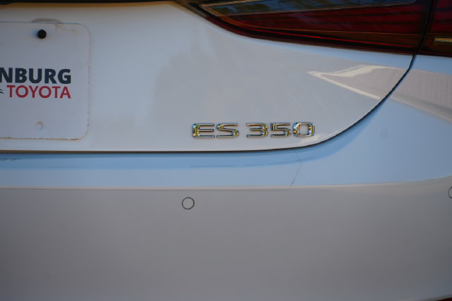 Used 2024 Lexus ES 350 F Sport w/ Accessory Package (Z2) FWD image 7