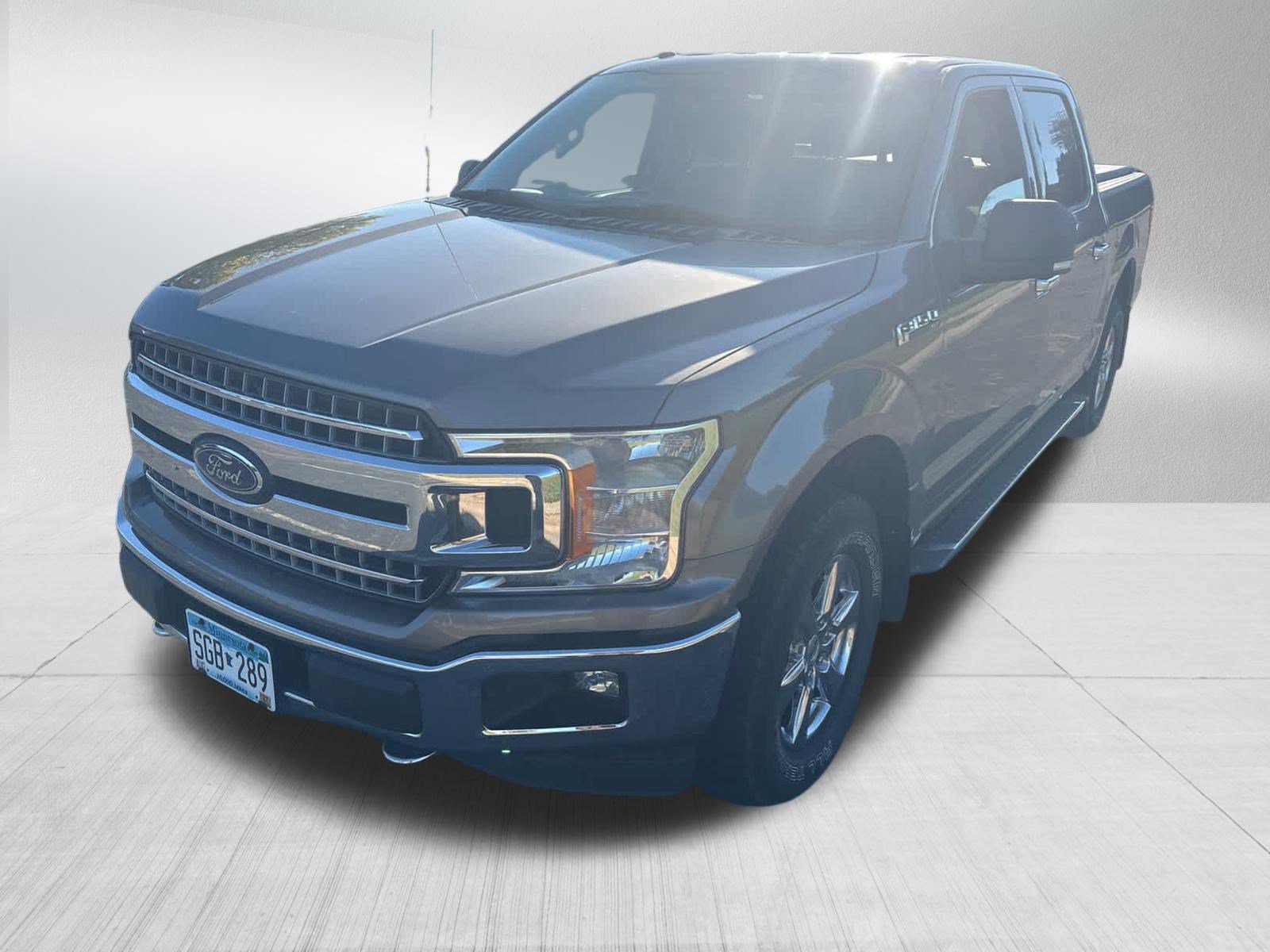 Used 2018 Ford F150 XLT w/ Equipment Group 302A Luxury AWD/4WD image 11