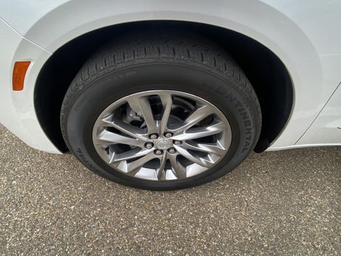 Used 2022 Buick Enclave Avenir w/ Avenir Technology Package image 14