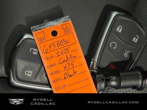 Certified 2025 Cadillac XT5 Premium Luxury w/ Technology Package AWD/4WD image 21