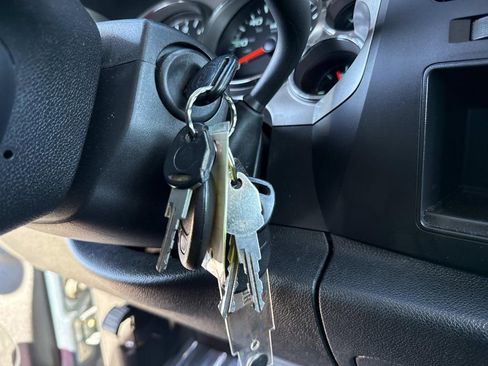 Used 2011 Chevrolet Silverado 1500 LT w/ Florida Edition image 27