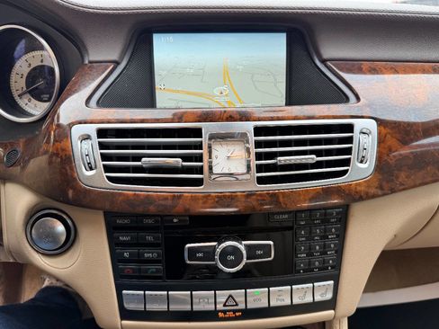 Used 2014 Mercedes-Benz CLS 550 4MATIC image 20