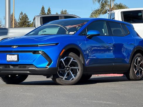 Used 2026 Chevrolet Equinox EV LT image 9