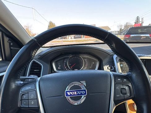 Used 2017 Volvo XC60 T5 Inscription w/ Preferred Option Package image 20