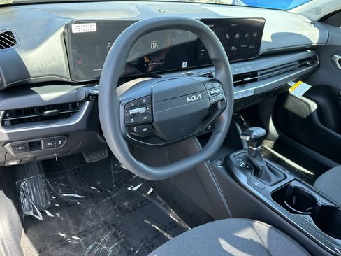 Certified 2026 Kia K4 FWD image 21