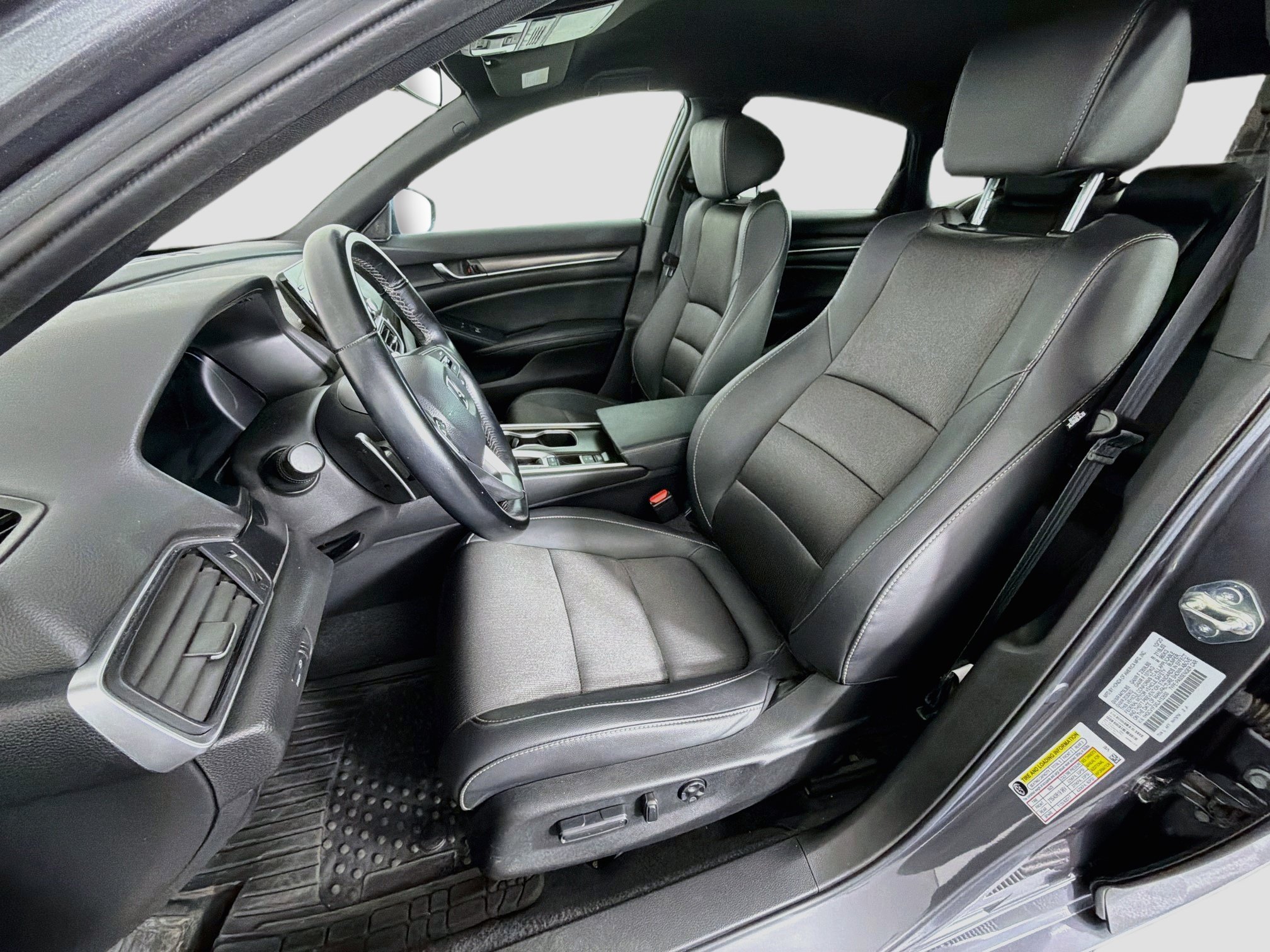Used 2020 Honda Accord Sport image 13