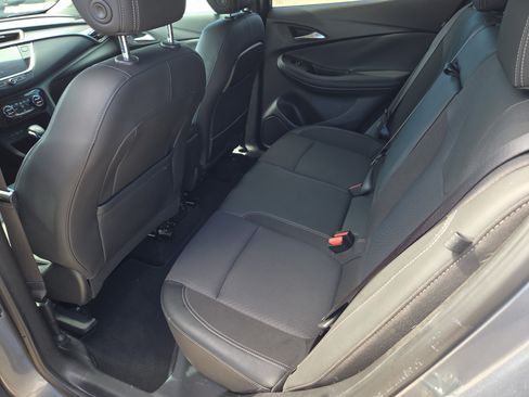 Used 2022 Buick Encore GX Select FWD image 13