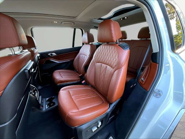 Used 2020 BMW X7 xDrive40i w/ Cold Weather Package AWD/4WD image 23