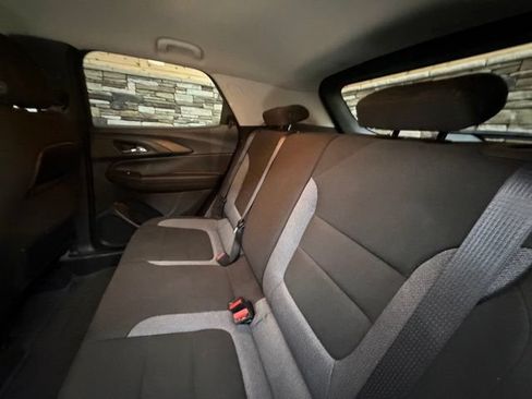 Used 2023 Chevrolet TrailBlazer LT w/ Convenience Package FWD image 32