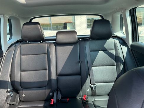 Used 2012 Volkswagen Tiguan SE AWD/4WD image 22