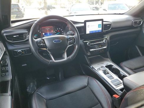 Certified 2023 Ford Explorer ST-Line w/ Class IV Trailer Tow Package image 13