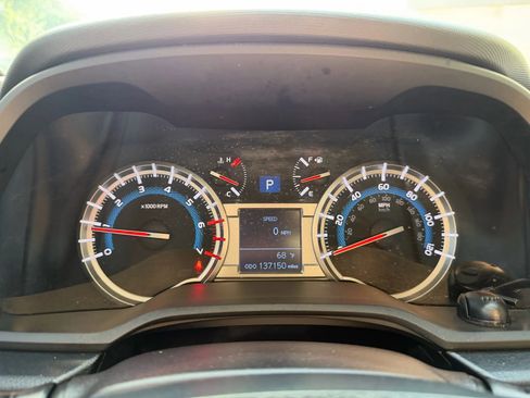 Used 2015 Toyota 4Runner Limited image 19