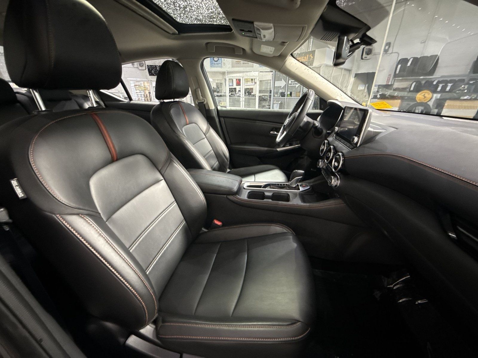 Used 2021 Nissan Sentra SR w/ SR Premium Package FWD image 28