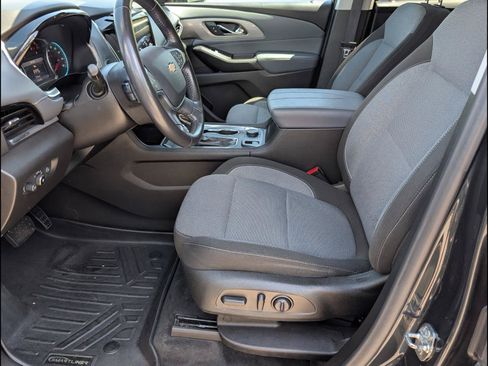 Used 2021 Chevrolet Traverse LT FWD image 13